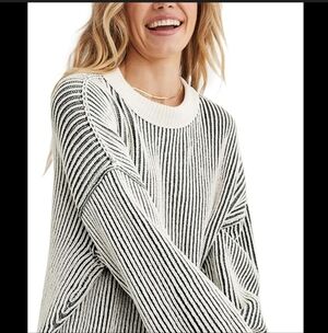 Aerie Oversized Black And White Knitted Sweater